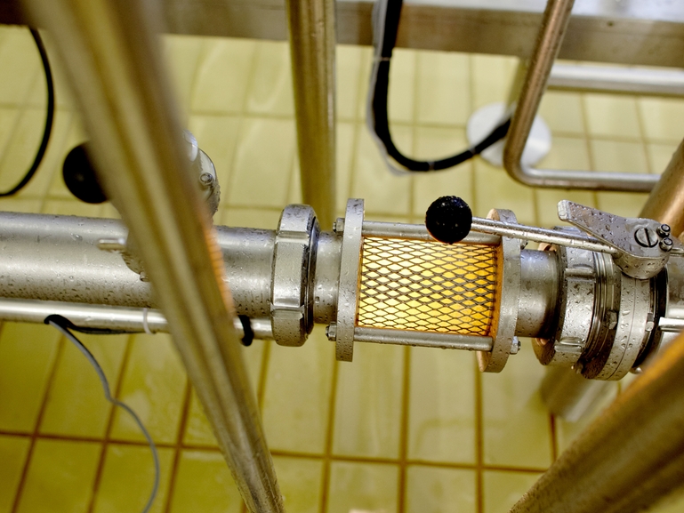 Filtration of beer Sight glass in beer filtration
